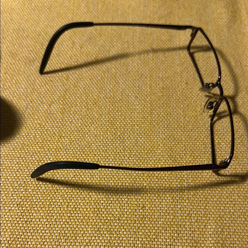 Dkny Stylish Rectangular Eyeglass Frames - image 3